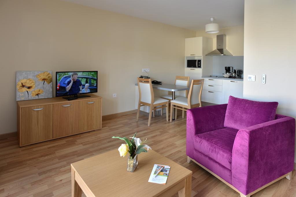 Domitys Le Jardin Des Trois Rois Aparthotel Romorantin-Lanthenay Room photo
